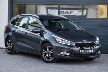 1.6 Benzyna (135 KM) Nawigacja * Kamera Cofania * LED * Hak *