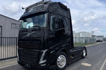 Alufelgi Alcoa * Klimatyzacja Postojowa * Skóry * TV * 2 Zbiorniki *