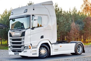 Klimatyzacja Postojowa * LED * ACC * Asystent Pasa Ruchu *